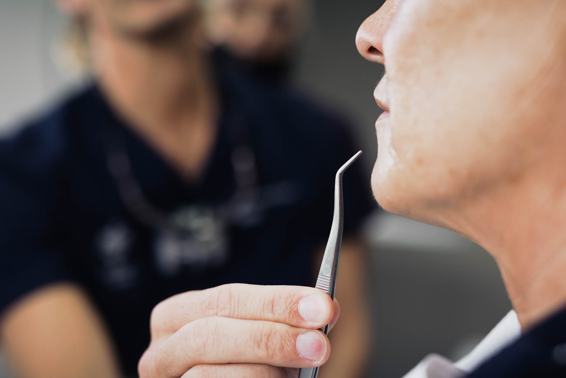 Nahaufnahme einer Faltenbehandlung in der Stadtwald Klinik