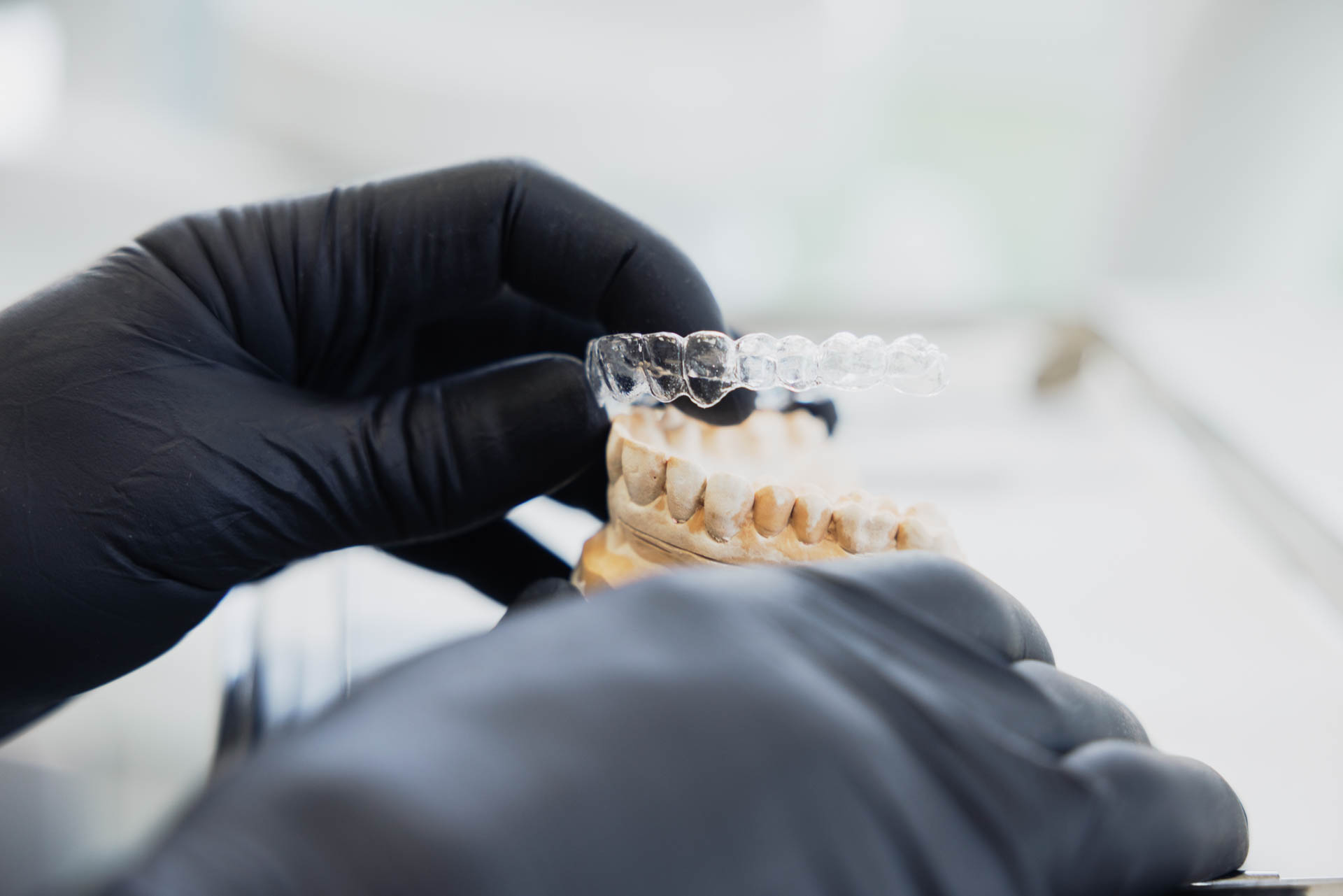 Zahntechnik in der Stadtwald Klinik Dental